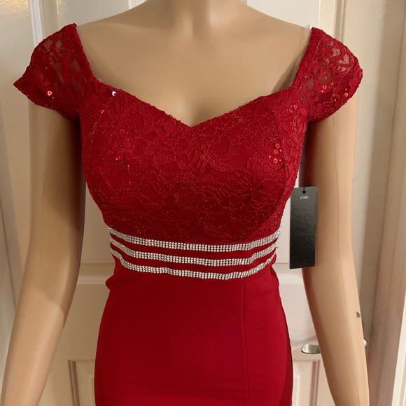 Women’s junior red lace top fit & flare dress - Picture 4 of 11